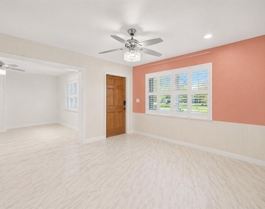 1572 77th Avenue N - Photo Thumbnail 12