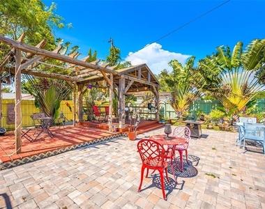 1572 77th Avenue N - Photo Thumbnail 29