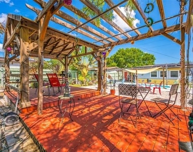 1572 77th Avenue N - Photo Thumbnail 30