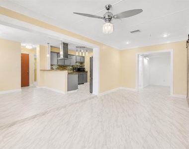 1572 77th Avenue N - Photo Thumbnail 11