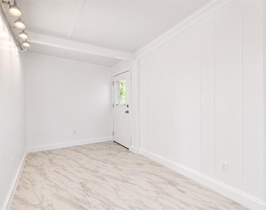 1572 77th Avenue N - Photo Thumbnail 20