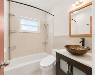 1572 77th Avenue N - Photo Thumbnail 8