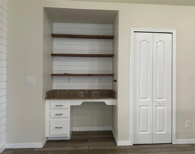 3145 Dunstable Drive - Photo Thumbnail 8