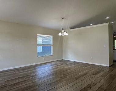 3145 Dunstable Drive - Photo Thumbnail 10