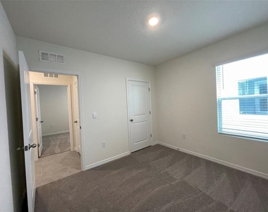8434 Hardy Bay Loop - Photo Thumbnail 14
