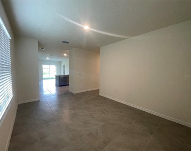 8434 Hardy Bay Loop - Photo Thumbnail 4