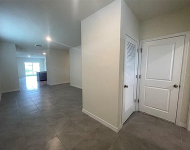 8434 Hardy Bay Loop - Photo Thumbnail 3