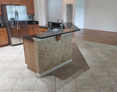 1003 Lumsden Trace Circle - Photo Thumbnail 4