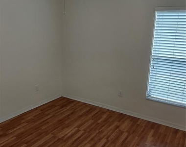 1003 Lumsden Trace Circle - Photo Thumbnail 19