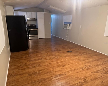 7920 Sunrunner Road - Photo Thumbnail 3
