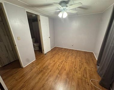 7920 Sunrunner Road - Photo Thumbnail 5