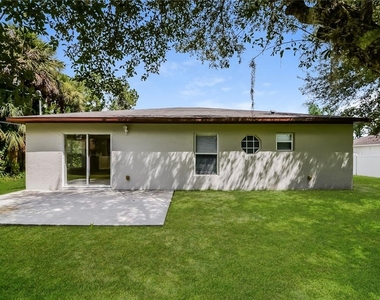 4227 Pine Cone Terrace - Photo Thumbnail 14