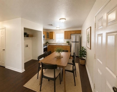 3212 N 50th Street - Photo Thumbnail 4