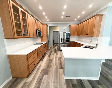 10638 Dawns Light Drive - Photo Thumbnail 14