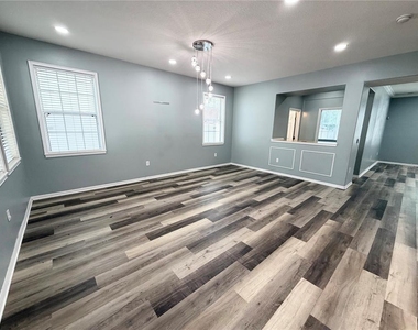 10638 Dawns Light Drive - Photo Thumbnail 8