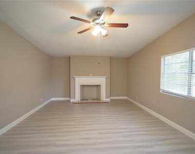 3519 W Price Avenue - Photo Thumbnail 5