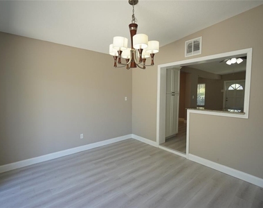 3519 W Price Avenue - Photo Thumbnail 17