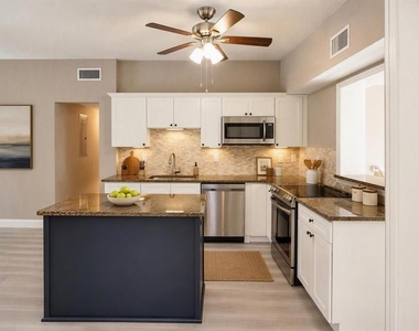 3519 W Price Avenue - Photo Thumbnail 8