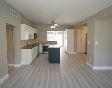3519 W Price Avenue - Photo Thumbnail 21
