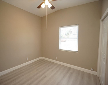 3519 W Price Avenue - Photo Thumbnail 31