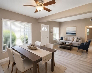 3519 W Price Avenue - Photo Thumbnail 6