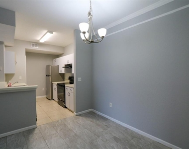 17101 Carrington Park Drive - Photo Thumbnail 6