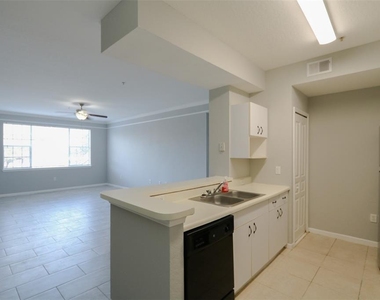 17101 Carrington Park Drive - Photo Thumbnail 3