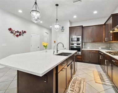2776 Satilla Loop - Photo Thumbnail 4