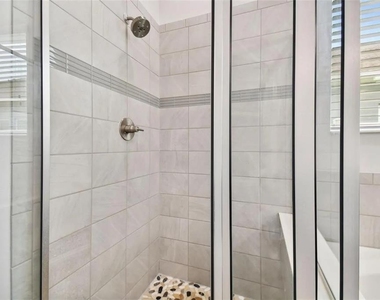 2776 Satilla Loop - Photo Thumbnail 10