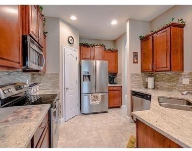 7001 Interbay Boulevard - Photo Thumbnail 4