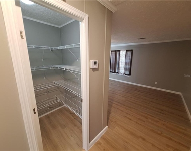 6735 Ravenwood Street - Photo Thumbnail 7