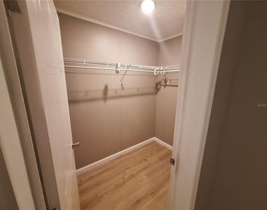 6735 Ravenwood Street - Photo Thumbnail 9