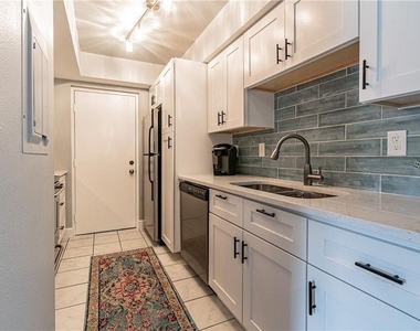 1812 Bough Avenue - Photo Thumbnail 8