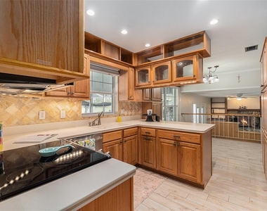 4611 Landscape Drive - Photo Thumbnail 17
