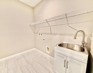 34329 Evergreen Hill Court - Photo Thumbnail 21
