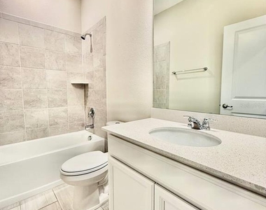 34329 Evergreen Hill Court - Photo Thumbnail 22