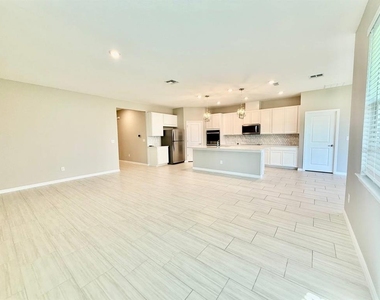 34329 Evergreen Hill Court - Photo Thumbnail 6