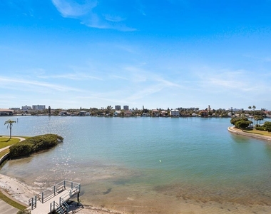 7902 Sailboat Key Boulevard S - Photo Thumbnail 47