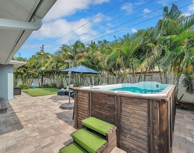 6770 15th Avenue N - Photo Thumbnail 15