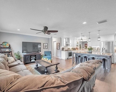 6770 15th Avenue N - Photo Thumbnail 1