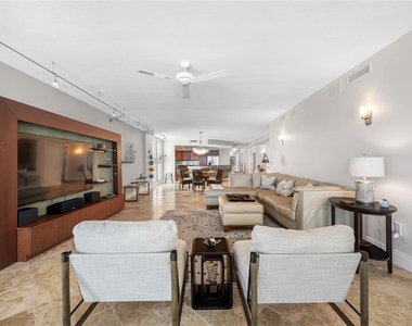 1350 Gulf Boulevard - Photo Thumbnail 4