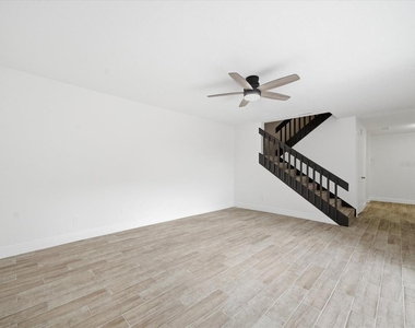 15446 E Pond Woods Drive - Photo Thumbnail 18