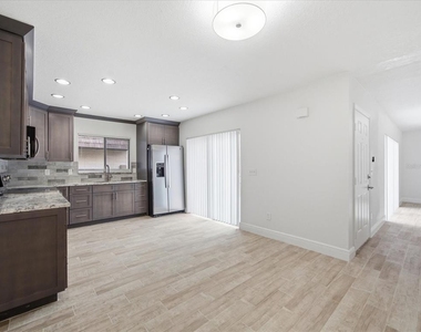 15446 E Pond Woods Drive - Photo Thumbnail 9