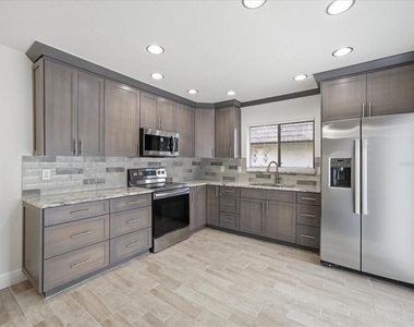 15446 E Pond Woods Drive - Photo Thumbnail 6