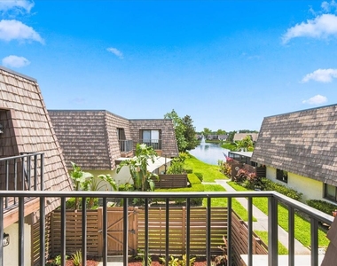 15446 E Pond Woods Drive - Photo Thumbnail 3