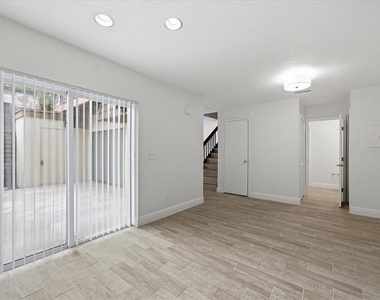 15446 E Pond Woods Drive - Photo Thumbnail 16