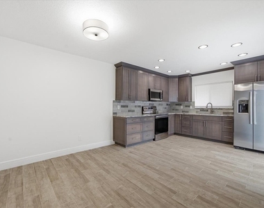 15446 E Pond Woods Drive - Photo Thumbnail 8