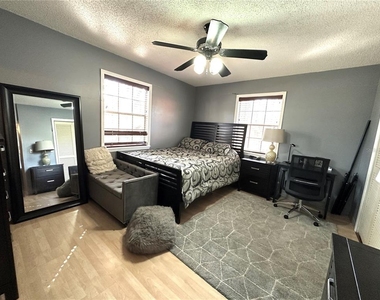 8834 Whispering Oaks Trail - Photo Thumbnail 28