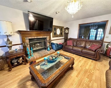 8834 Whispering Oaks Trail - Photo Thumbnail 14