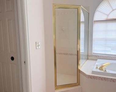 8708 Maple Lake Place - Photo Thumbnail 10